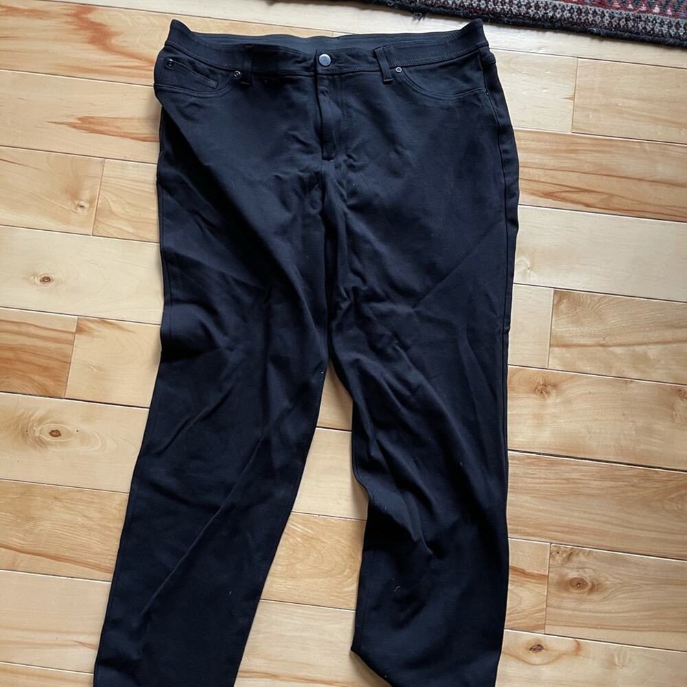 Chico’s ponte stretchy Leggings